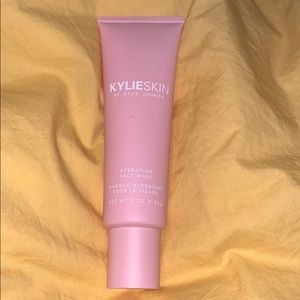 Kylieskin hydrating face mask